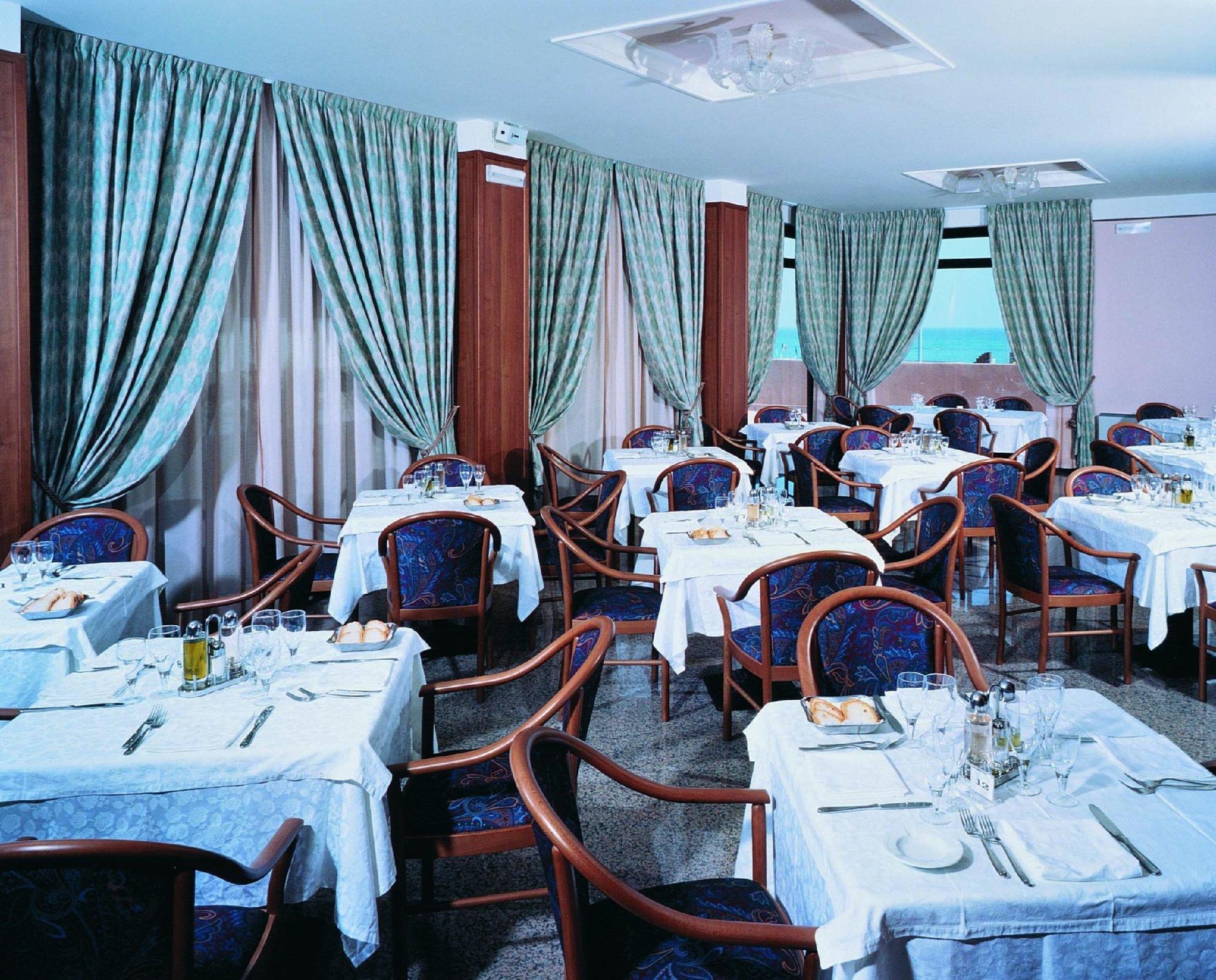 Hotel Rossini Pesaro Restaurant foto